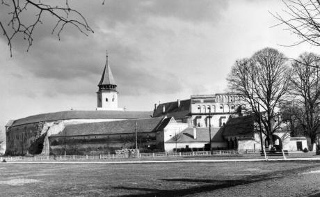 Burg102 Burg102